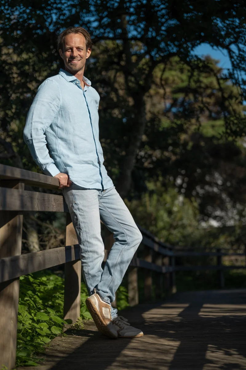 Coach Jop Boersma op locatie in Den Haag